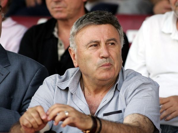 Εν αναμονή ανακοινώσεων