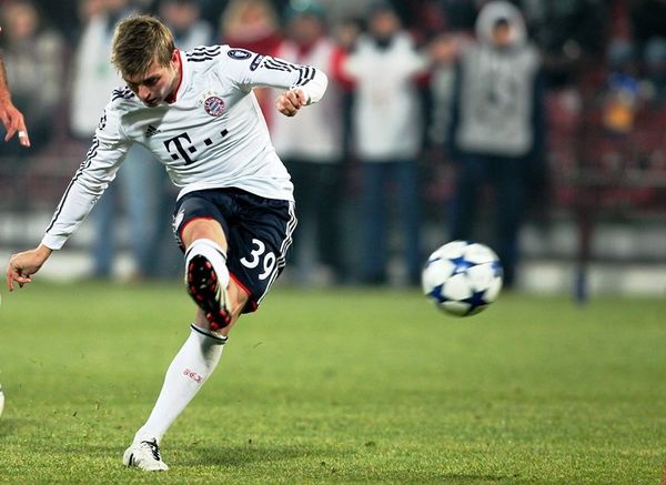 Νέο συμβόλαιο σε Κρος 