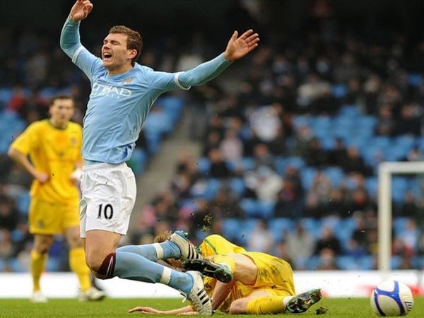 Στηρίζει Τζέκο