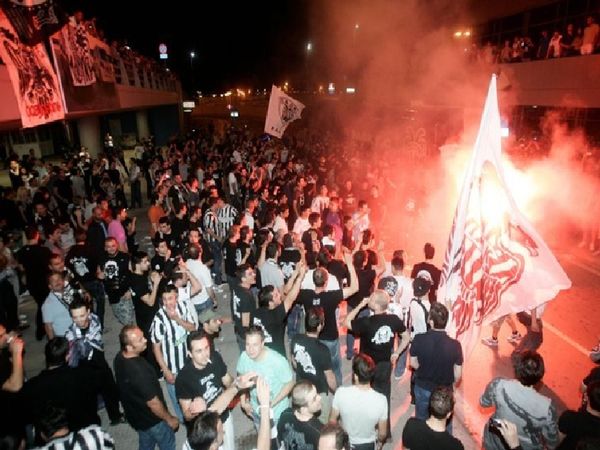 Υποδοχή ηρώων