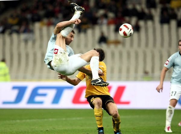 Με Αλεξόπουλο βασικό