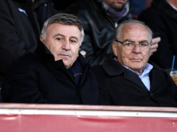 Κλειστά… χαρτιά ο Θεοδωρίδης