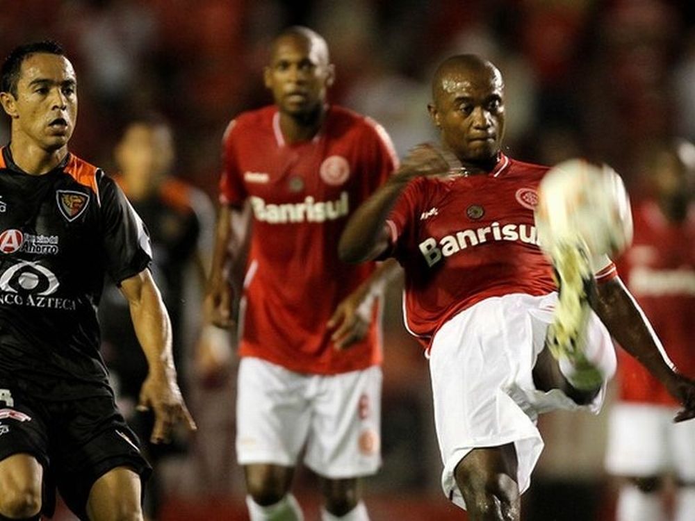 Άνετα η Ιντερνασιονάλ