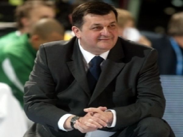 Ελπίζει να επιστρέψει 