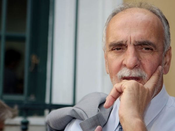 Τα είπαν Σεβαστής – Καμίνης