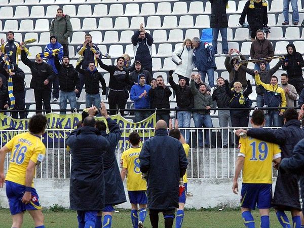 Υποδοχή ηρώων (vid)