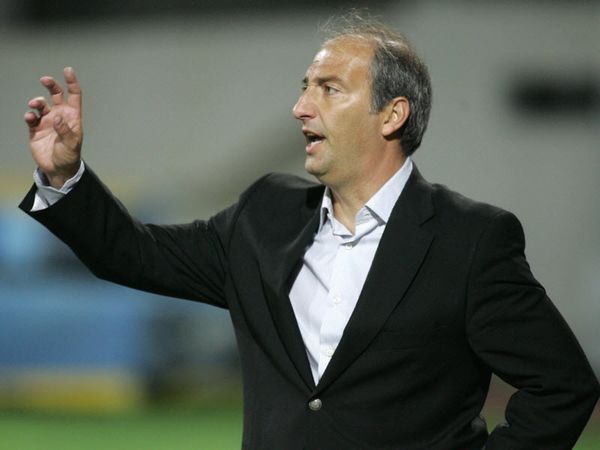 Θετικό ντεμπούτο Δέδε