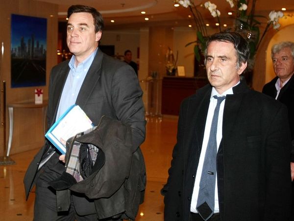 Συγκαλείται ΔΣ