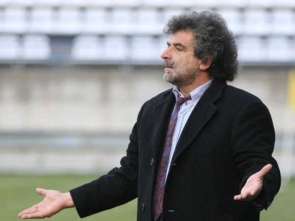 Αναλαμβάνει ο Παπαχρήστου