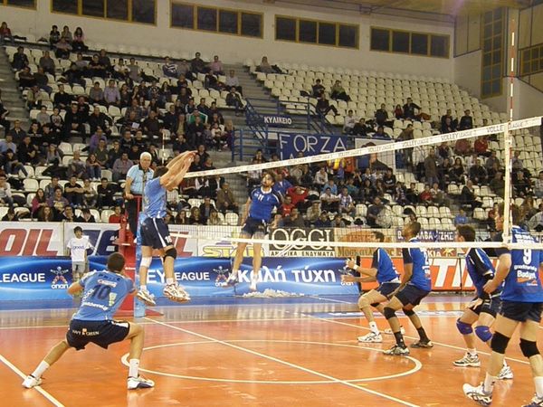 Πληρώνει τους επόπτες