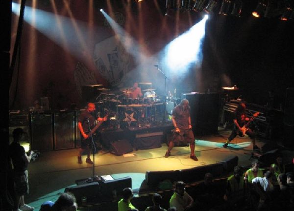 Περιμένοντας... τους Sepultura