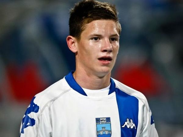 «Μάχη» για Σπέχαρ