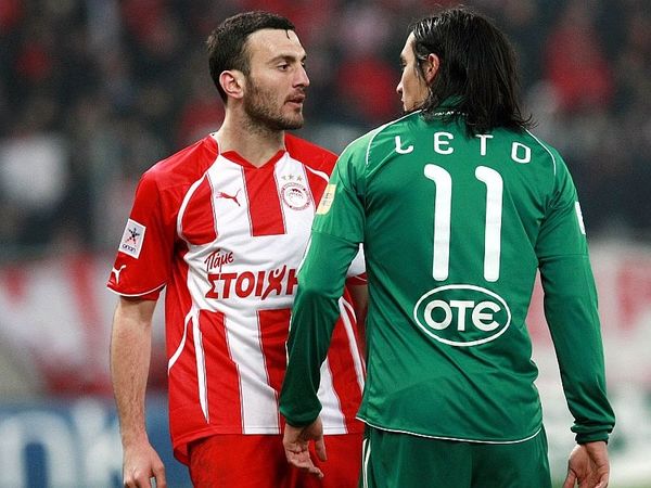 «Παίζουν με τη νοημοσύνη μας»