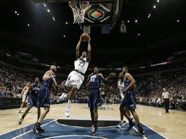 Στο Ντάλας ο Μπρούερ