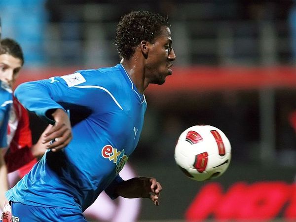 Βρετανία καλεί Ντουγκλάο