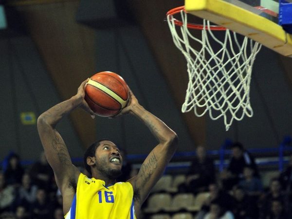 Ανεβάζει ρυθμούς ο Λούμπι