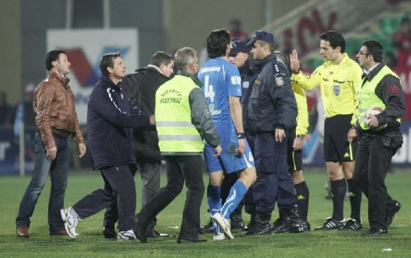 Μας έβαλε τα γυαλιά