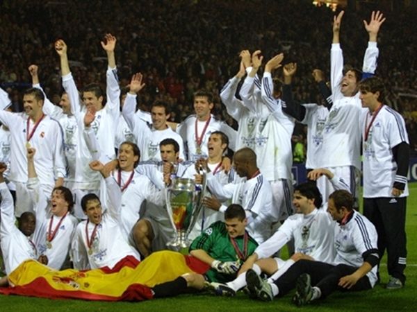 2001-02: Οι... «γκαλάκτικος»