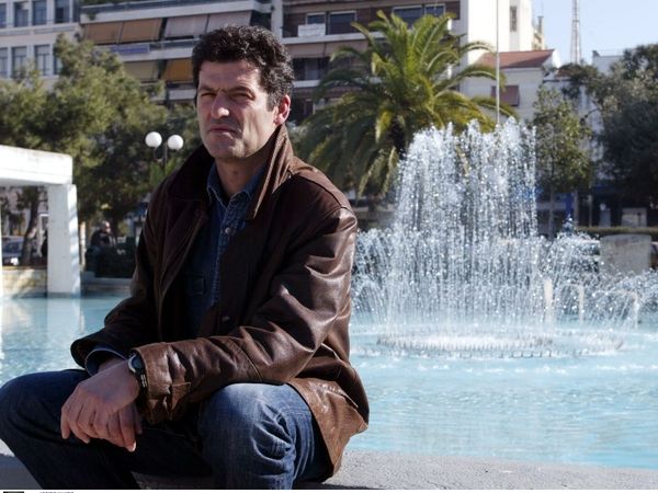 «Να μείνω και του χρόνου»