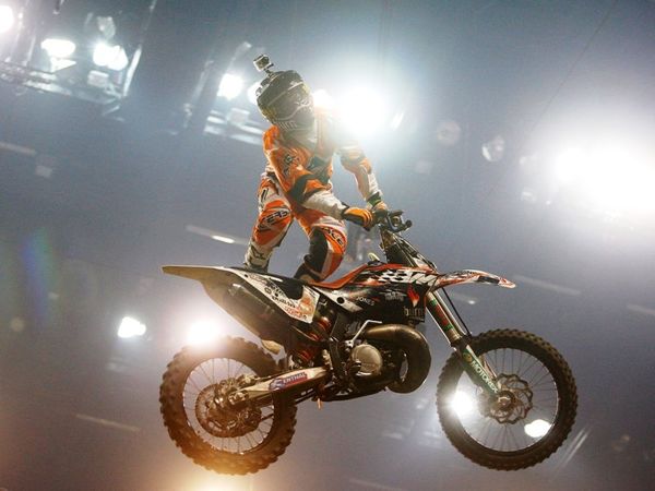 Η νύχτα των αλμάτων