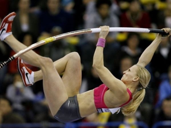 Μόνη στο επί κοντώ