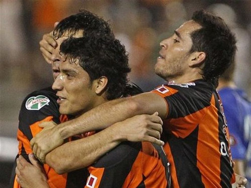 Πρώτη η Τζαγκουάρες