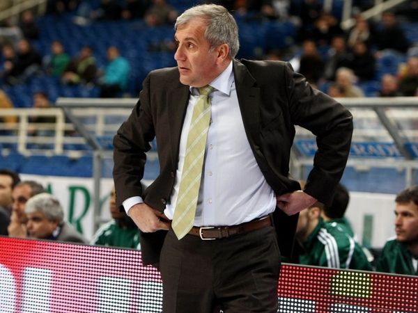 «Εξαιρετικοί Τέπιτς, Καλάθης»