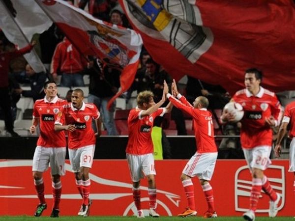 Έχει κέφια η Μπενφίκα...