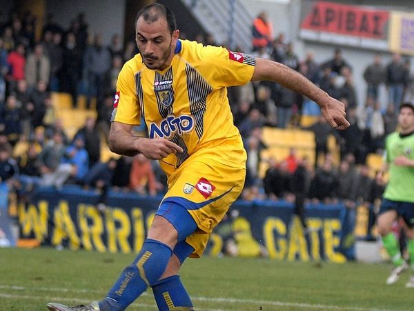 Εκτός ο Καραμαλίκης