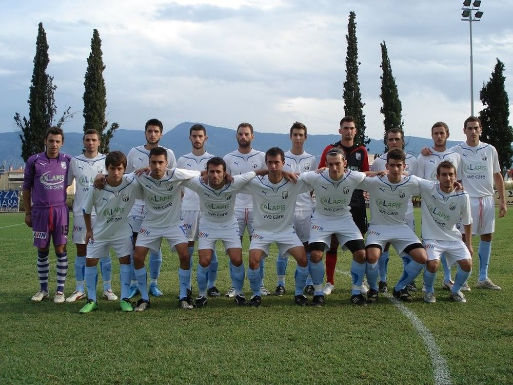 Μια ανάσα από την αποχώρηση