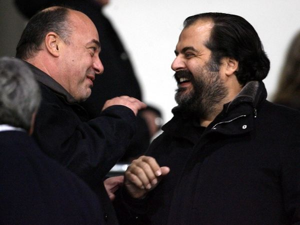 ΔΕΝ είμαι ελέφαντας, ΔΕΝ φοράω γυαλιά...