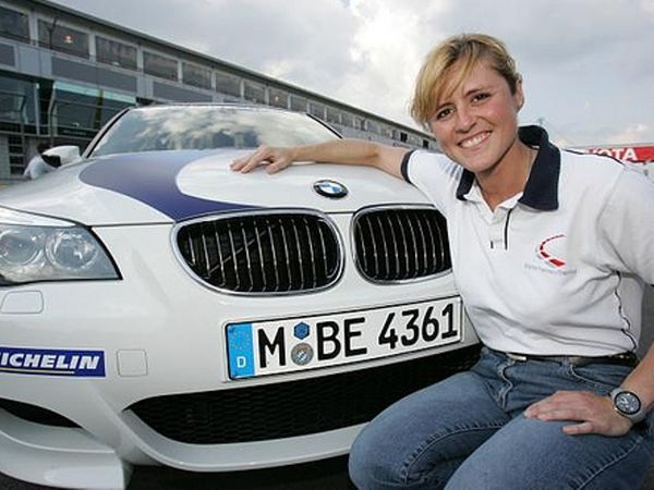 Η BMW μένει η Σαμπίν φεύγει