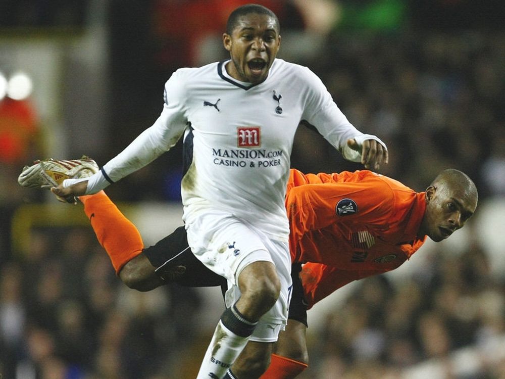 Εκτός ο Παλάσιος