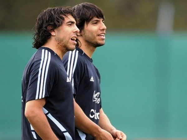 Χωρίς Τέβεζ, Αγουέρο