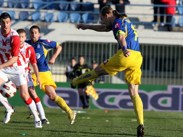 Λύτρωση στο παρά ένα