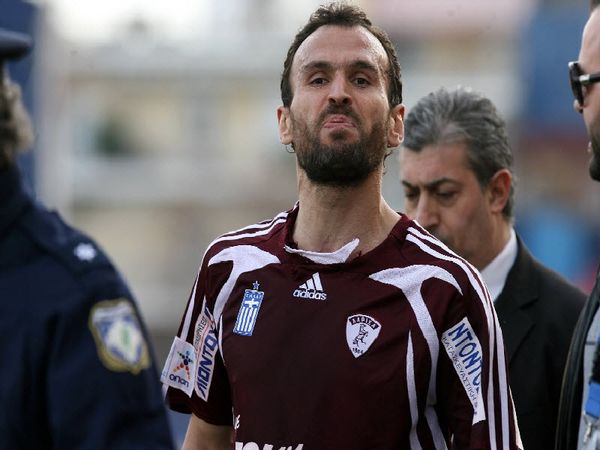 «Θα έπρεπε να ντρέπεστε…»