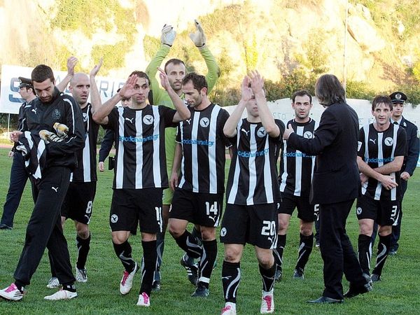 Τρίποντο οι Νέοι