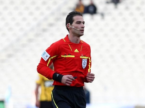 Αντικατάσταση 4ου στο ΠΑΟΚ-ΑΕΚ