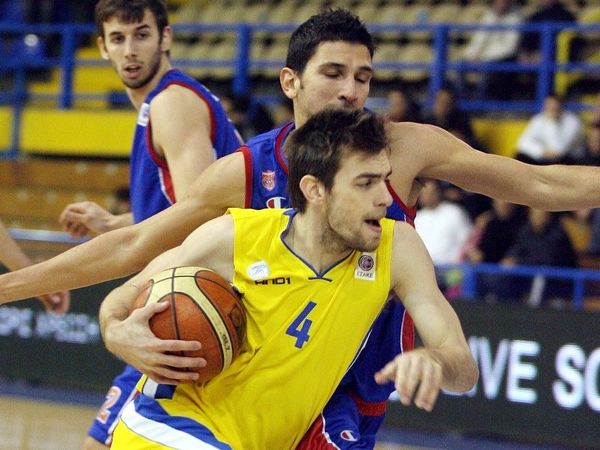 Συνεχίζει τη θεραπεία