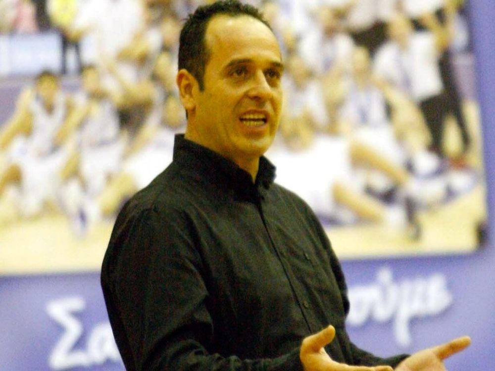 Παρών και ο Καρβέλας