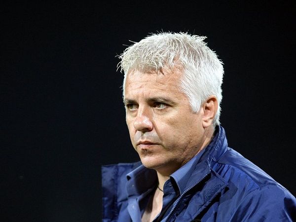 Παπακώστας κι επίσημα