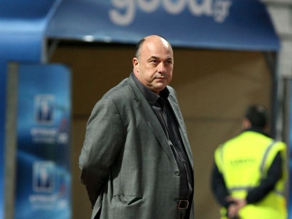 Αποχωρεί ο Μπέος!