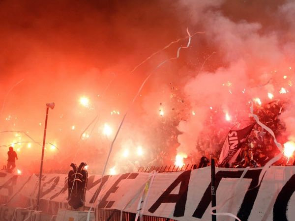 Η Τούμπα στις… φλόγες (photos)
