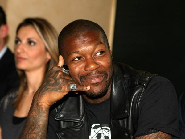 Ολοι μέσα στην… Adidas