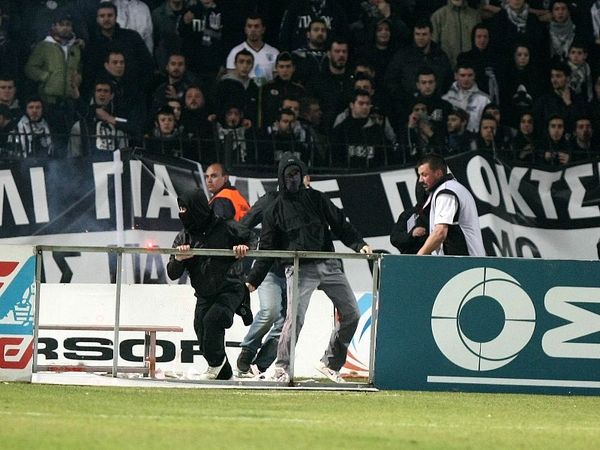 Μακεδόνες: «Μας ξεφτιλίσατε»