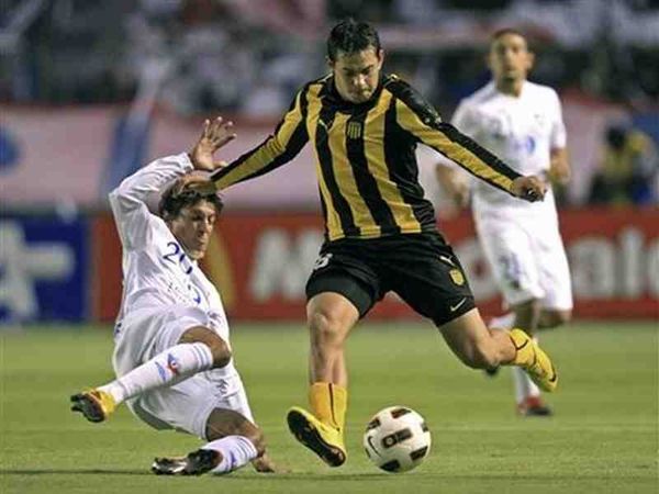 Ο Έκι νίκησε τον Εστογιανόφ