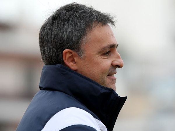 Μένει ο Φερέρα