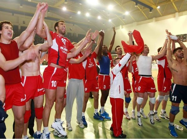 Το 12ο «ερυθρόλευκο» 