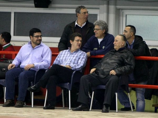 Θεοδωρακάκης: «Θα λυθούν όλα»