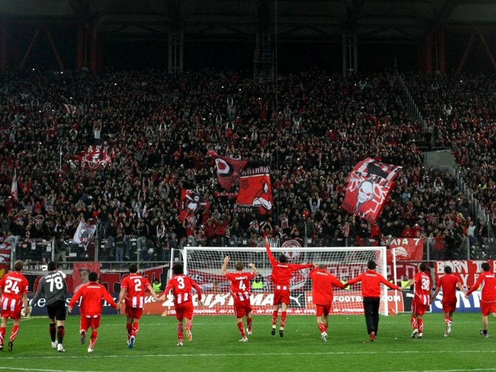 Γι' αυτό «φτιάχτηκε» η εξέδρα!